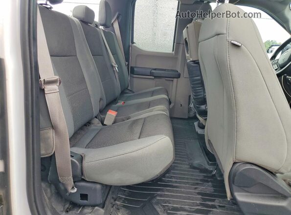 1FTEX1CP5JKE21511 2018 FORD F150 Two Tone Rear seats view