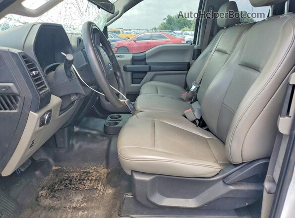 1FTEX1CP5JKE28331 2018 FORD F150 White Вид салону спереду