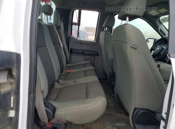 1FTEX1CPXLKF08436 2020 FORD F150 White Vista de los asientos traseros