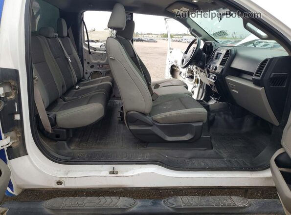 1FTEX1E51JKC56553 2018 FORD F150 Белый Вид задних сидений