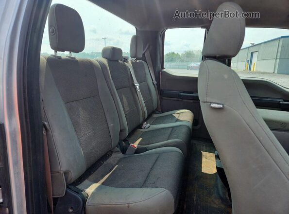 1FTEX1E88GFB85833 2016 FORD F150 Silver Вид задніх сидінь