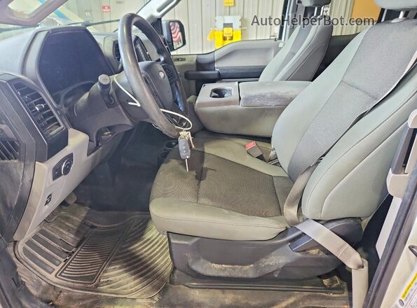 1FTEX1EB0KKD16118 2019 FORD F150 White Вид салону спереду