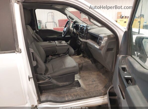 1FTEX1EB2PKD35308 2023 FORD F150 White Vista interior delantera