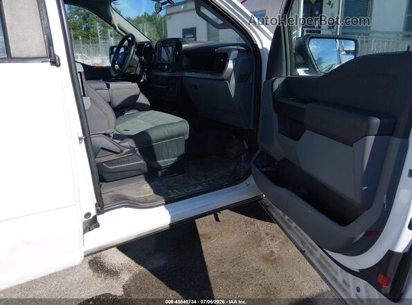 1FTEX1EB8PKD33935 2023 FORD F150 White წინა სალონის ხედი