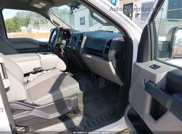 1FTEX1EF6GKD90735 2016 FORD F150 Белый Вид салона спереди
