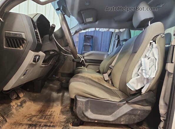 1FTEX1EP0GFA60798 2016 FORD F150 White Front interior view