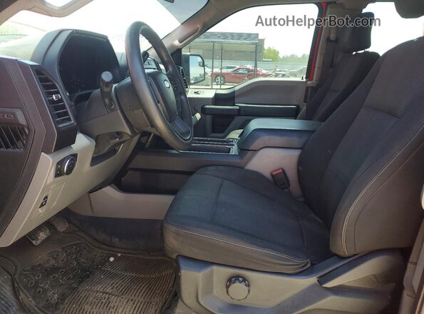 1FTEX1EP3HKC43668 2017 FORD F150 Red Вид салону спереду
