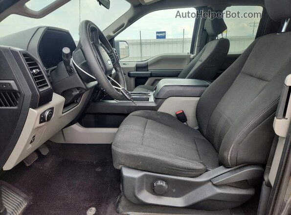 1FTEX1EP5HFB78637 2017 FORD F150 Gray Вид салону спереду