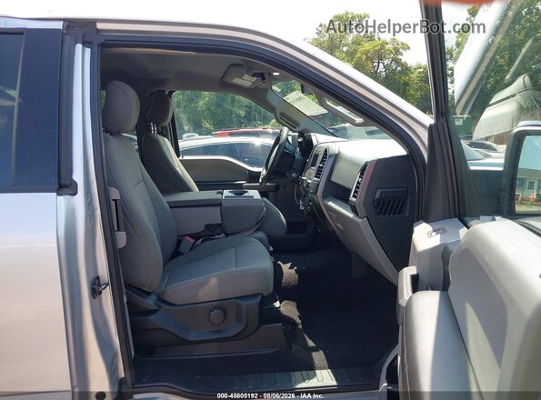 1FTEX1EP6HFA64789 2017 FORD F150 Silver წინა სალონის ხედი