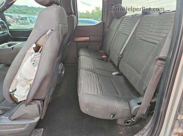 1FTEX1EP7NFA69981 2022 FORD F150 Silver Rear seats view