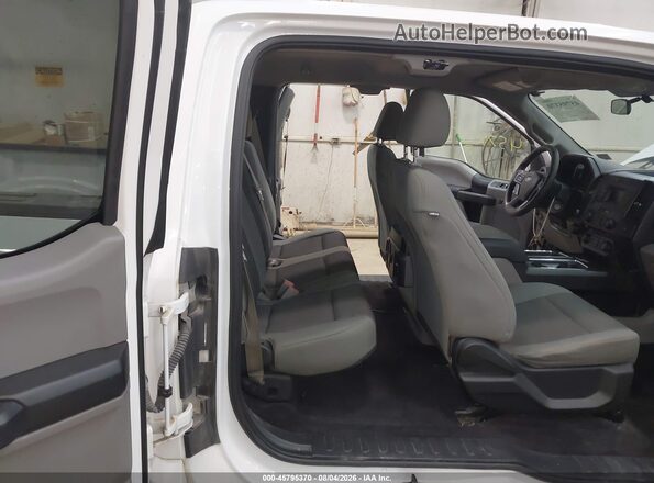 1FTEX1EP9GFD37772 2016 FORD F150 White VIN կոդի պիտակի տեսք