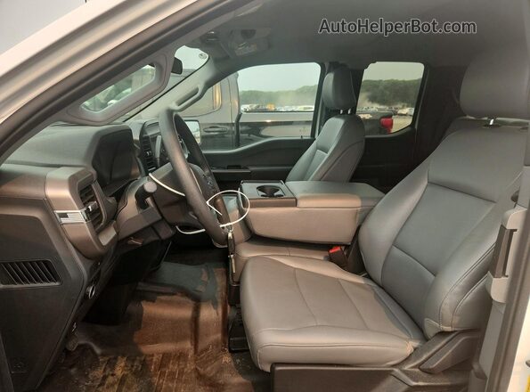 1FTEX1KP9SKD62675 2025 FORD F150 White Front interior view