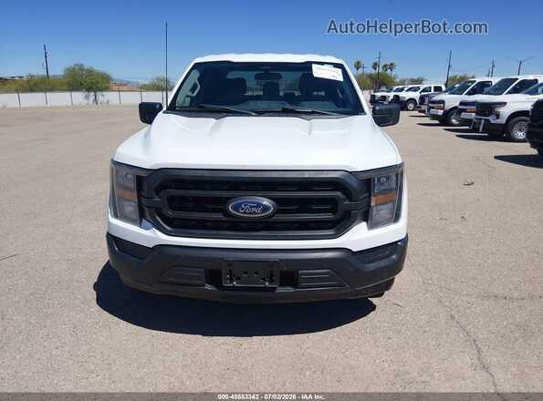 1FTFW1CD4PFA24712 2023 FORD F150 White Widok wnętrza z tyłu