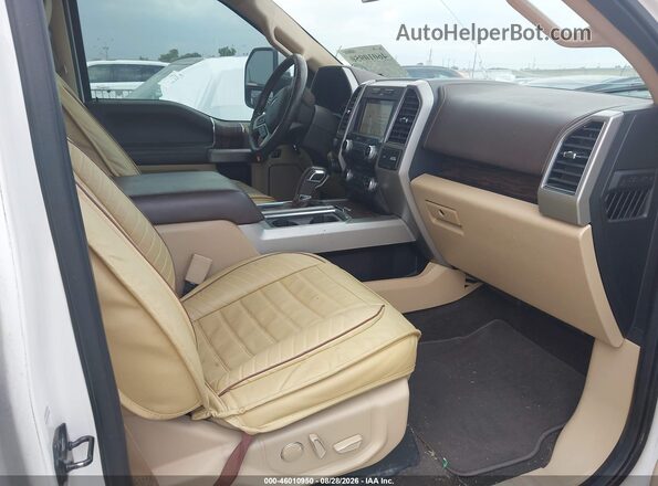 1FTFW1E15JFD33406 2018 FORD F150 White Vista interior delantera