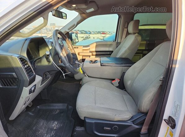 1FTFW1E52JKC70114 2018 FORD F150 White Front interior view