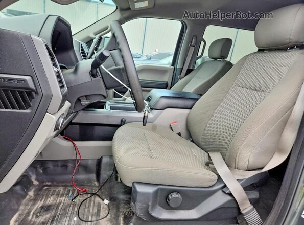 1FTFW1E52JKC98446 2018 FORD F150 Gray Widok wnętrza z przodu