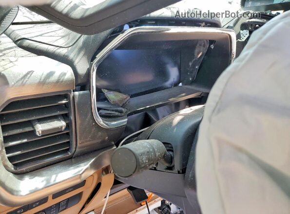 1FTFW1E52PFC42864 2023 FORD F150 White Вид щитка приладів