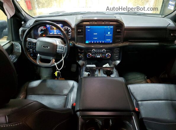 1FTFW1E54PFD11778 2023 FORD F150 Silver Widok deski rozdzielczej