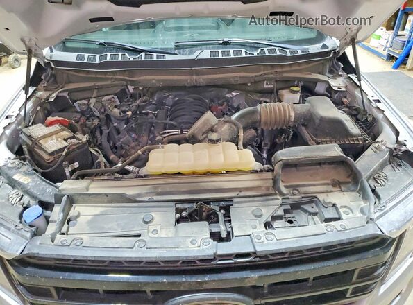 1FTFW1E54PFD11778 2023 FORD F150 Silver Widok wnętrza z tyłu
