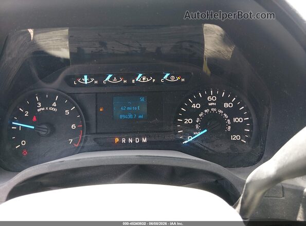 1FTFW1E59JKF63685 2018 FORD F150 White Widok tylnych siedzeń
