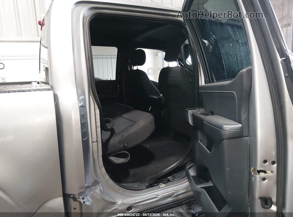 1FTFW1E81NFB11058 2022 FORD F150 Silver Widok naklejki z numerem VIN
