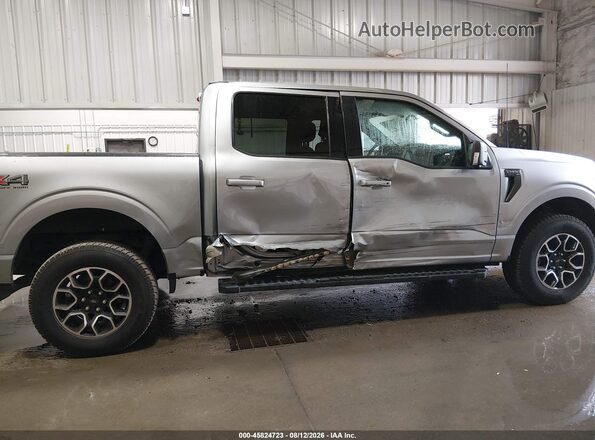 1FTFW1E81NFB11058 2022 FORD F150 Silver Widok wnętrza z tyłu
