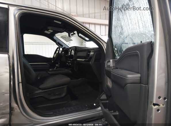 1FTFW1E81NFB11058 2022 FORD F150 Silver Widok wnętrza z przodu