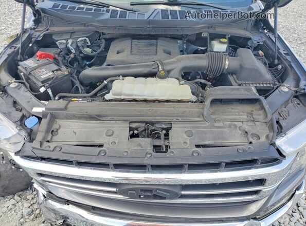 1FTFW1E83NKF20007 2022 FORD F150 Silver Widok wnętrza z tyłu