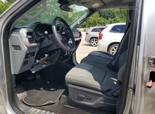 1FTFW1E84PFB09565 2023 FORD F150 Silver წინა სალონის ხედი