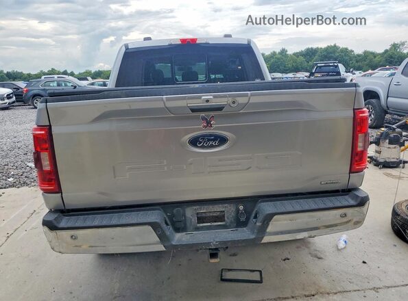 1FTFW1E85NFC20302 2022 FORD F150 Серебряный Вид сзади