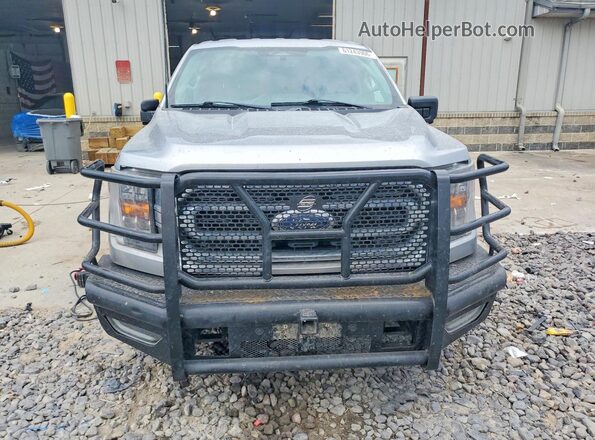 1FTFW1E85NFC20302 2022 FORD F150 Серебряный Вид спереди