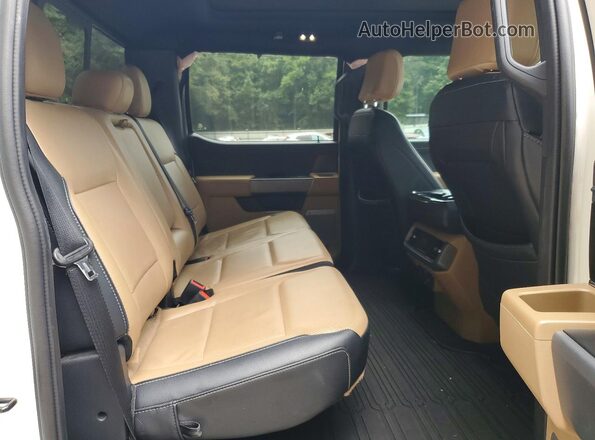 1FTFW1E88NFB65991 2022 FORD F150 Белый Вид задних сидений