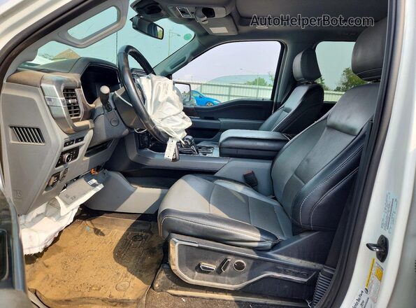 1FTFW1ED8PFC87699 2023 FORD F150 White Vista interior delantera