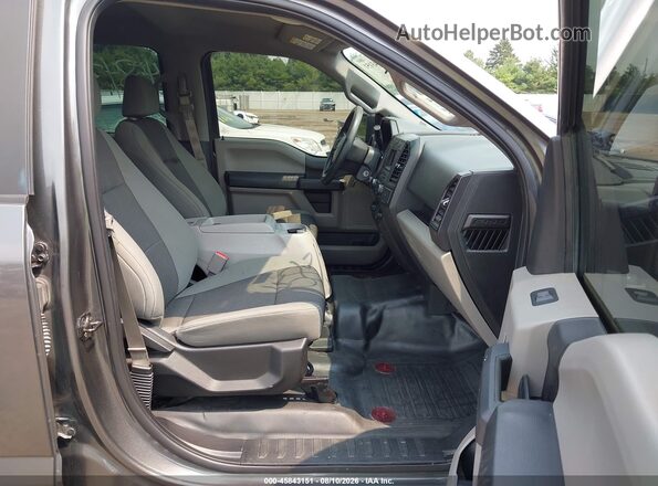1FTFW1EF4HKD48072 2017 FORD F150 Gray Front interior view