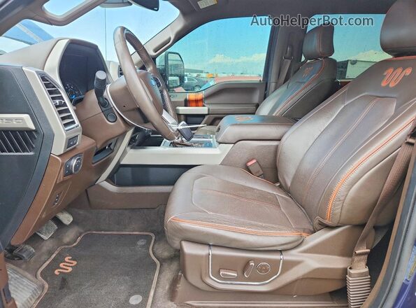1FTFW1EG1GFB11295 2016 FORD F150 Синий Вид салона спереди