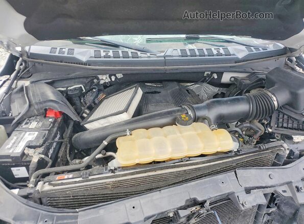 1FTFW1EG1JFD92988 2018 FORD F150 Two Tone უკანა სალონის ხედი