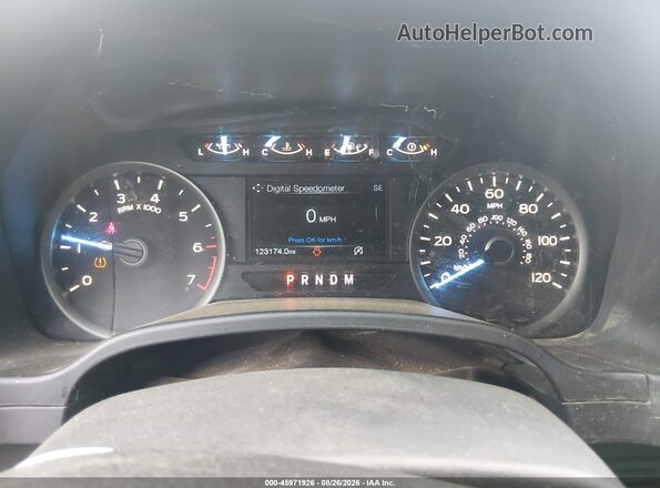 1FTFW1EG3JFD43338 2018 FORD F150 Blue Vista de los asientos traseros