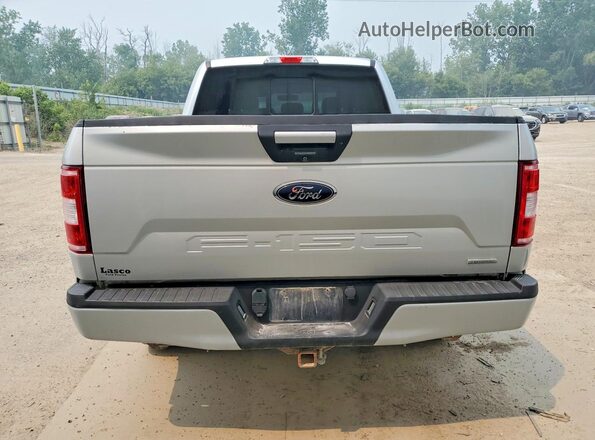 1FTFW1EG8JKC89316 2018 FORD F150 Серебряный Вид сзади