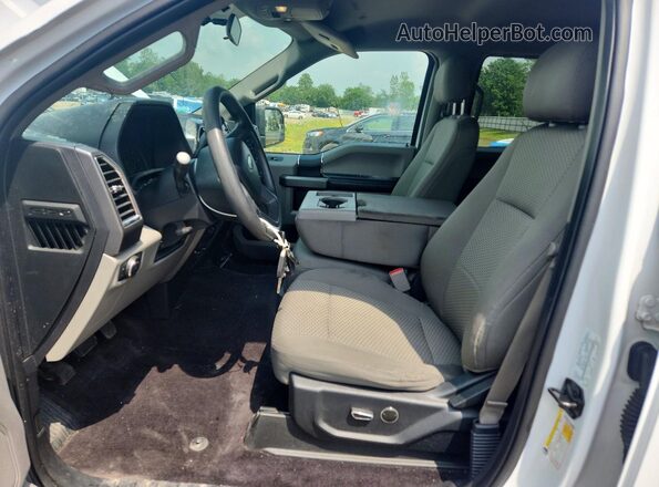 1FTFW1EG9GFB45579 2016 FORD F150 White Вид салону спереду