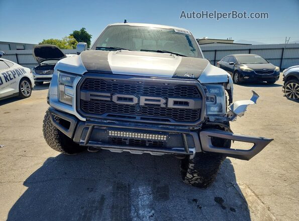 1FTFW1RG0KFA16178 2019 FORD F150 Silver Widok z przodu