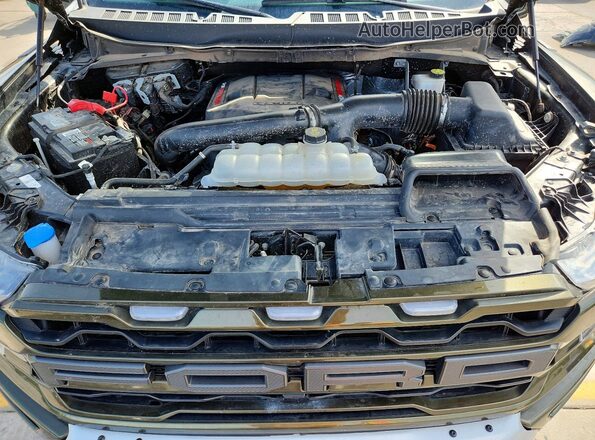 1FTFW1RG1RFB76256 2024 FORD F150 Green უკანა სალონის ხედი