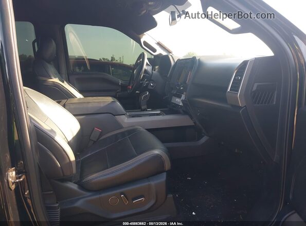 1FTFW1RG2HFA85818 2017 FORD F150 Черный Вид салона спереди