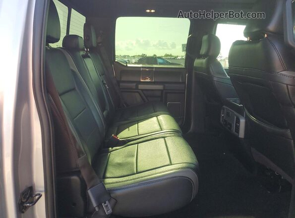 1FTFW1RG2JFA71522 2018 FORD F150 Silver Vista de los asientos traseros