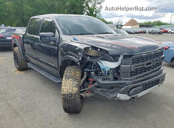 1FTFW1RG2PFC37708 2023 FORD F150 Черный Передняя правая четверть