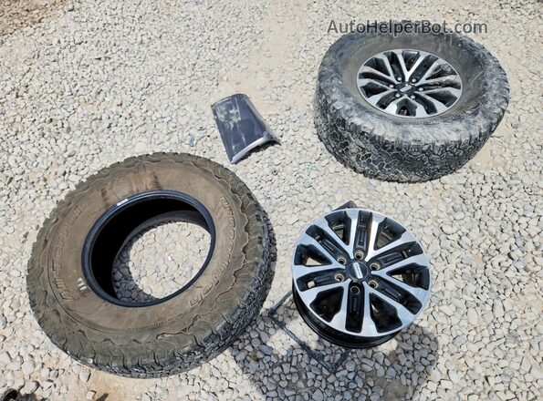 1FTFW1RG4KFB12122 2019 FORD F150 Gray Vista del compartimento del motor