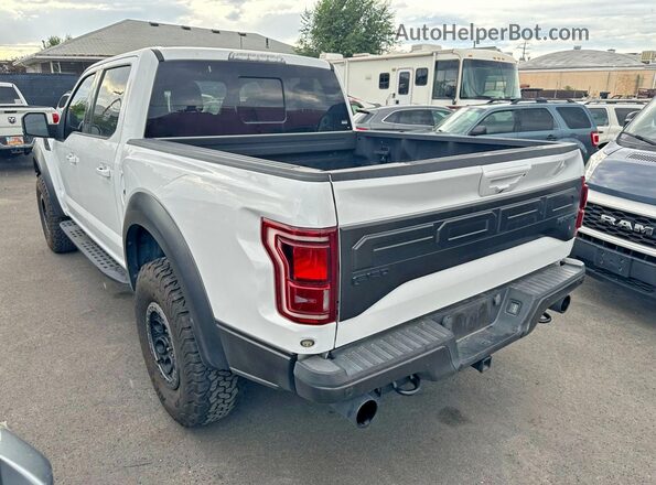 1FTFW1RG8JFD13214 2018 FORD F150 White Vista interior delantera
