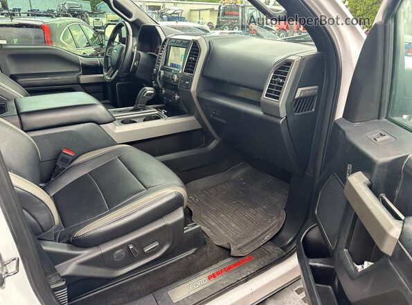1FTFW1RG8JFD13214 2018 FORD F150 White Vista interior trasera