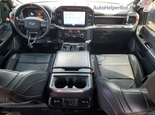 1FTFW1RG8NFB37738 2022 FORD F150 Серебряный Вид панели приборов