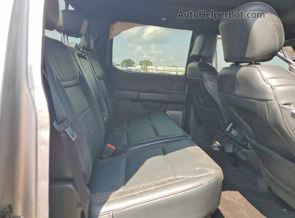 1FTFW1RG8NFB37738 2022 FORD F150 Серебряный Вид задних сидений