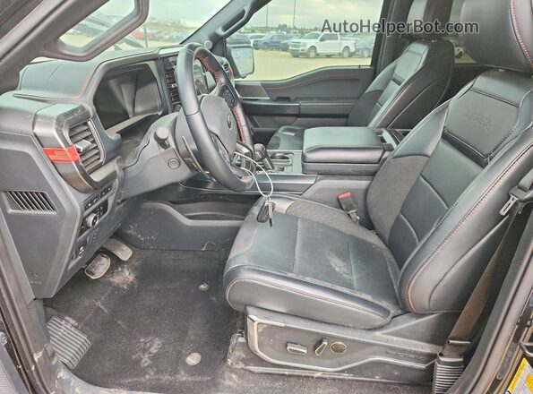 1FTFW1RG8RFA07884 2024 FORD F150 Black Vista interior delantera